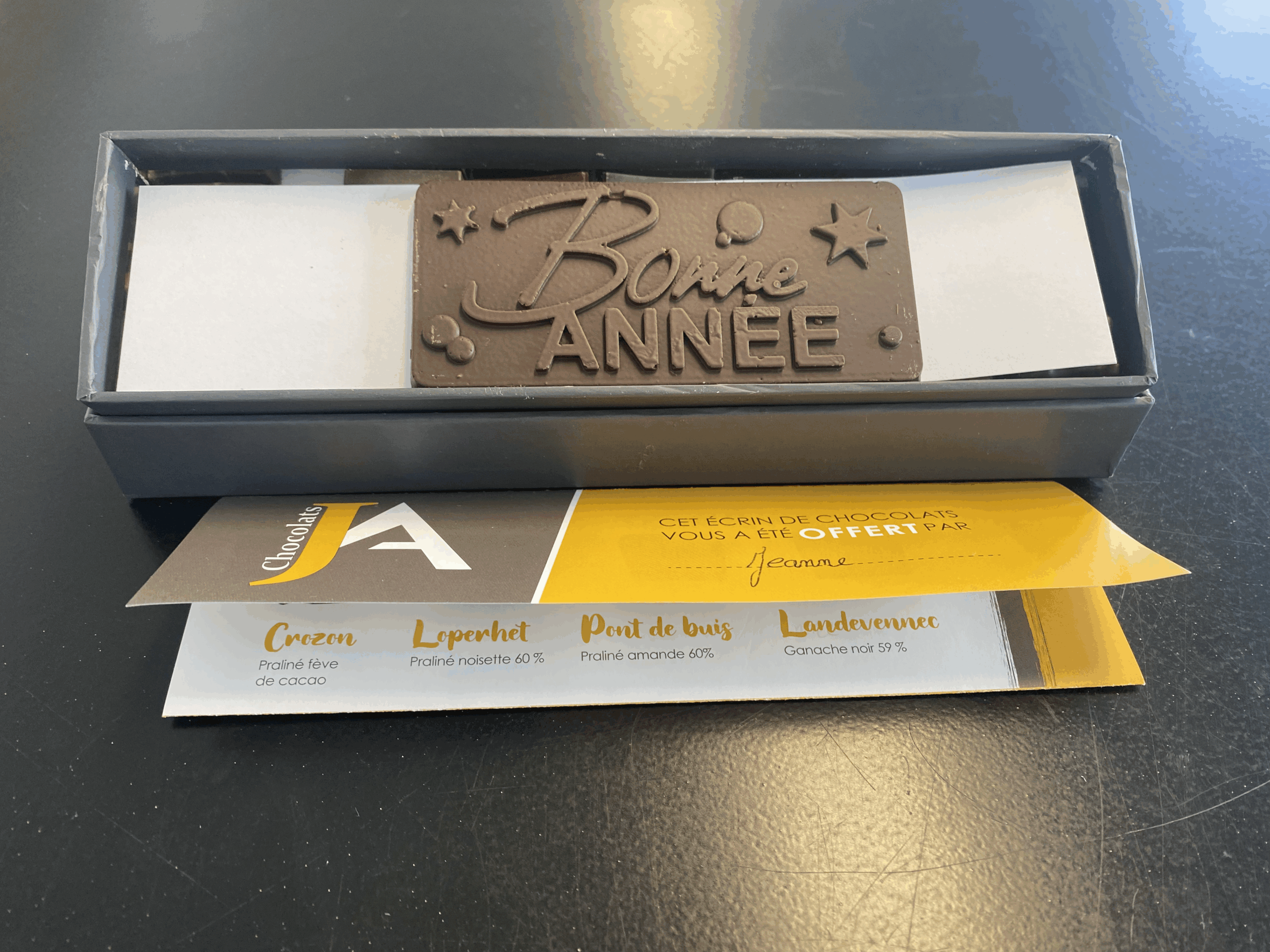 Écrin de chocolats – Personnalisation “Bonne année”